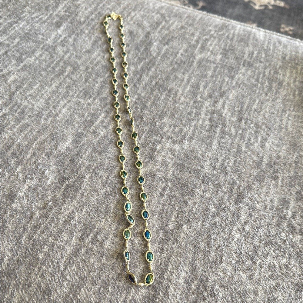 Kendra Scott Elegant Gold and Green Necklace